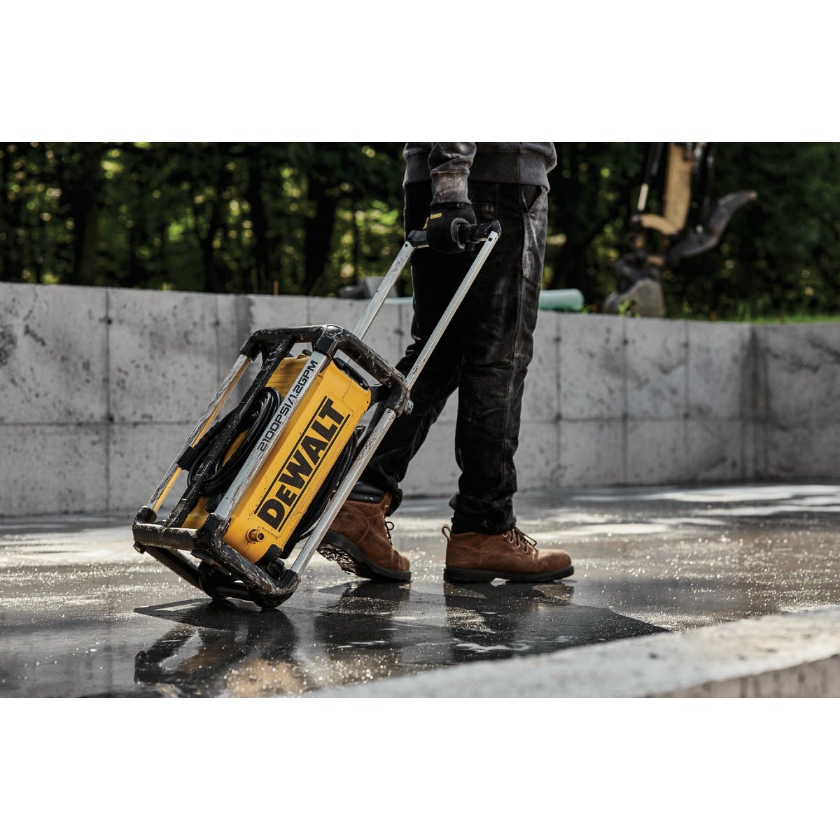 DEWALT 2100 psi 1.2 GPM Cold Water Compact Electric Jobsite Pressure Washer Stone s Home Centers